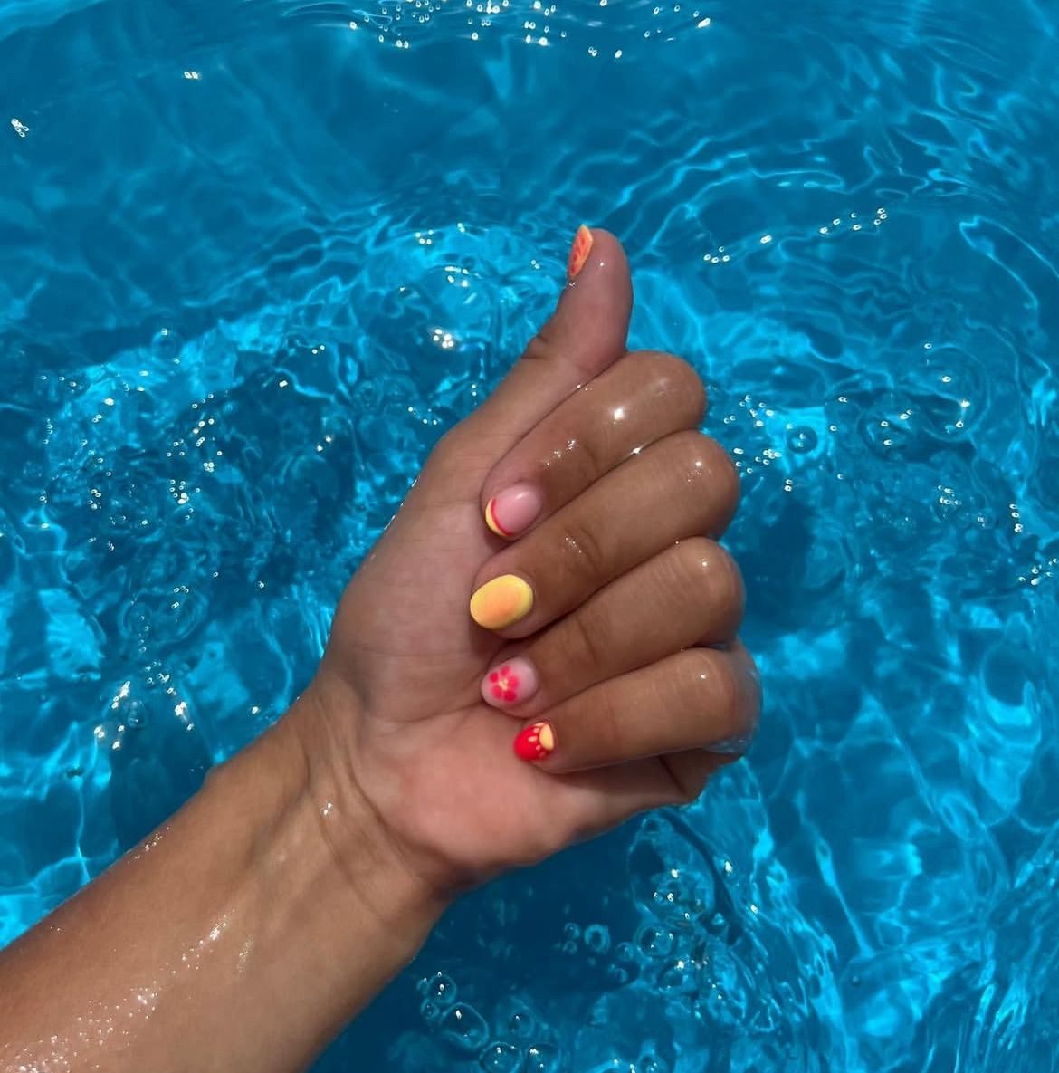 beneficios-destacados-semipermanente-uñas-esencia-estetica-montilla beneficios-destacados-semipermanente-uñas-esencia-estetica-montilla