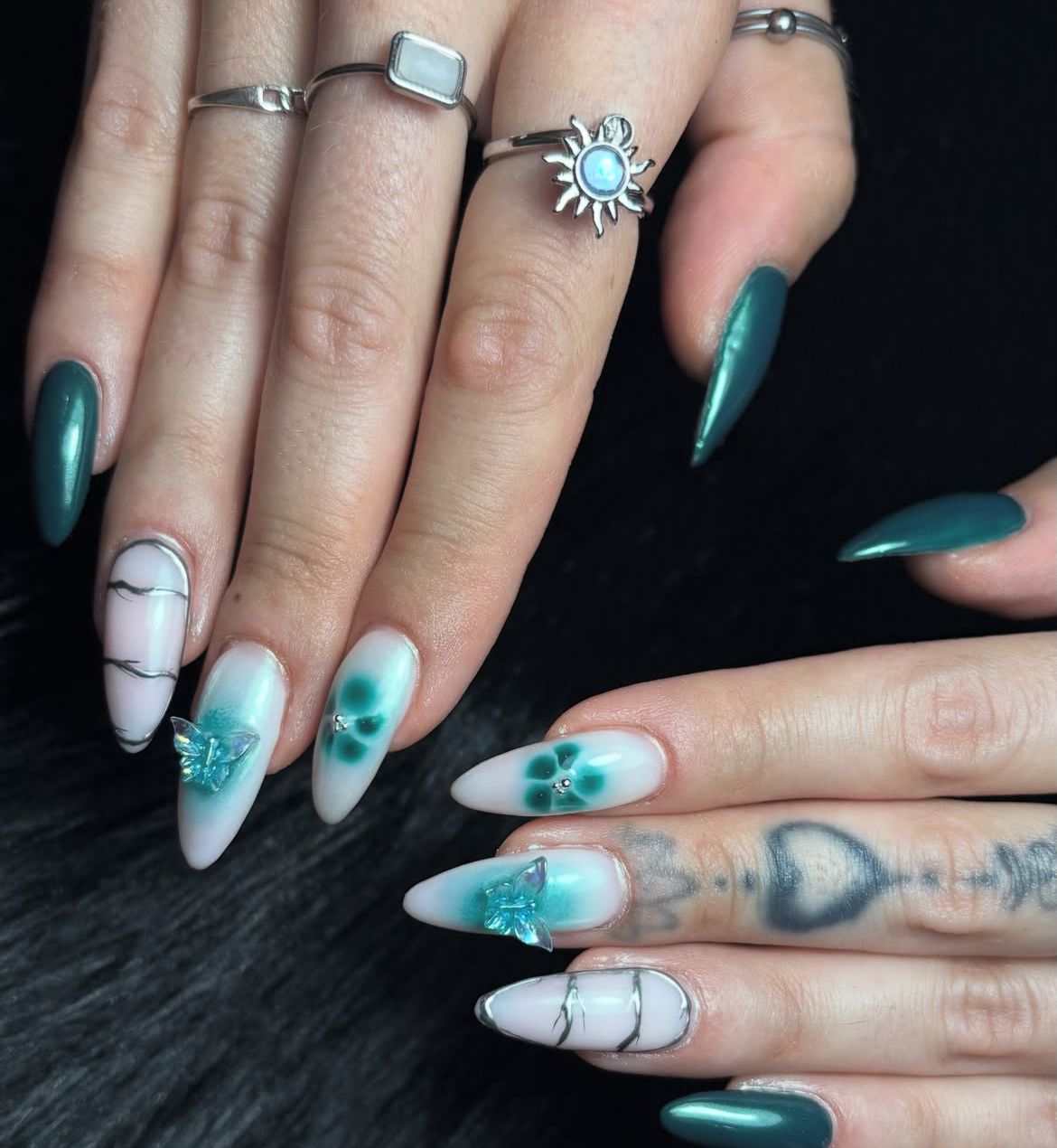 manicura-semipermanente-esencia-estetica-base-de-refuerzo manicura-semipermanente-esencia-estetica-base-de-refuerzo